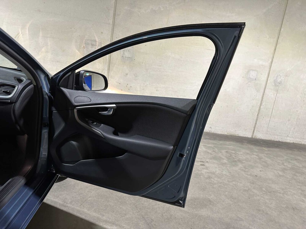 Volvo V40 1.6 T3 Kinetic 150pk 2012, 53-XVV-5