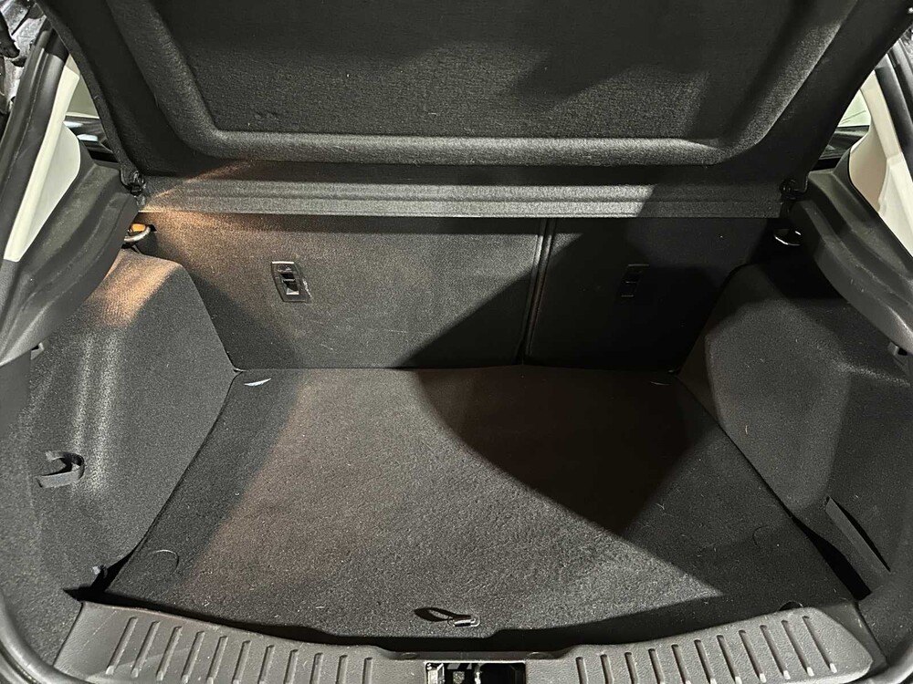 Ford Focus 1.0 Lease Edition 101pk 2018, SJ-773-B