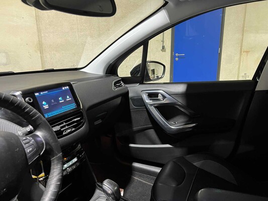 Peugeot 2008 1.2 PureTech Allure 110pk 2018, SG-848-G