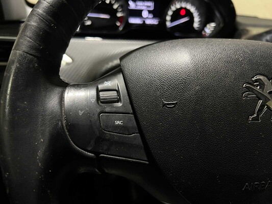 Peugeot 2008 1.2 PureTech Allure 110pk 2018, SG-848-G