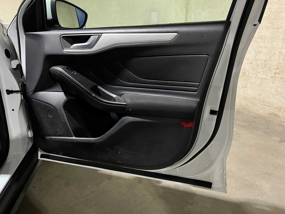 Ford Focus Kombi 1.5 EcoBlue Trend Edition Business 120PS 2020, J-767-VH