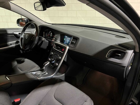 Volvo V60 2.0 D2 Momentum 120pk 2016 -Automaat-, H-765-RV