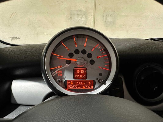 Mini Clubman 1.6 Cooper D Pepper 109pk 2008, 87-GHP-6