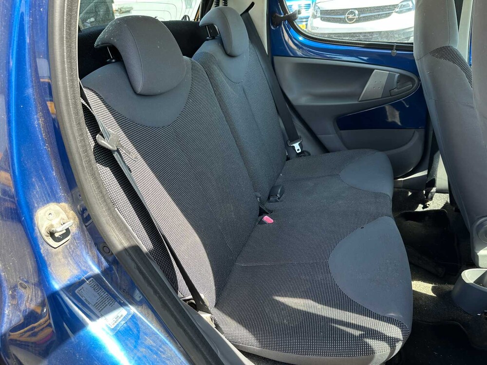 Peugeot 107 1.0-12V XR 68PS 2006, 1-SVR-93