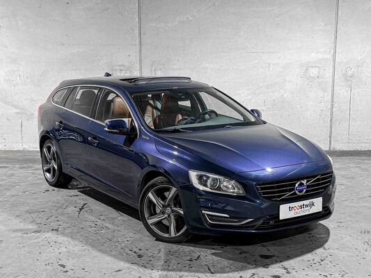 Volvo V60 2.4 D6 AWD Plug-In Hybrid Summum 286PS 2014, 4-TJX-19