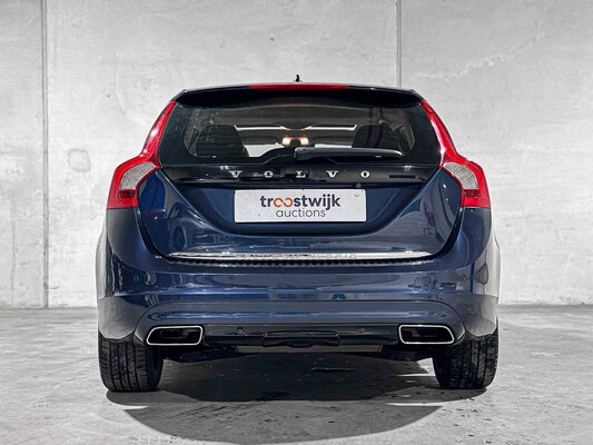 Volvo V60 2.4 D6 AWD Plug-In Hybrid Summum 286PS 2014, 4-TJX-19