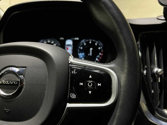 Volvo V60 2.0 T4 Inscription 190PS 2020, H-722-RJ