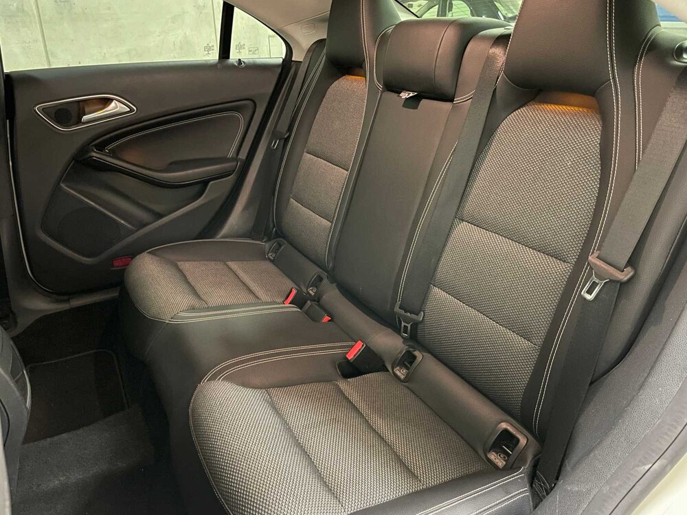 Mercedes-Benz CLA180 CDI Lease Edition 109 pk 2016 CLA-klasse, HV-978-B