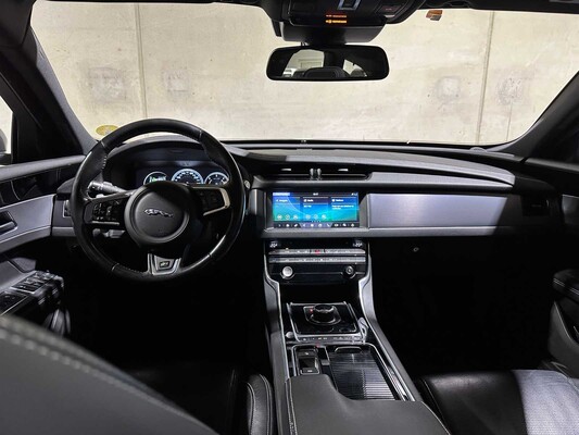 Jaguar XF Sportbrake 2.0d Portfolio 179pk 2017 (Origineel-NL), PZ-465-J