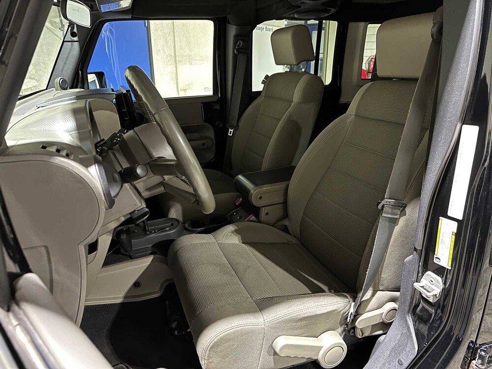 Jeep Wrangler Unlimited 3.8 Sahara 199pk 2007, 45-NHZ-8 Youngtimer