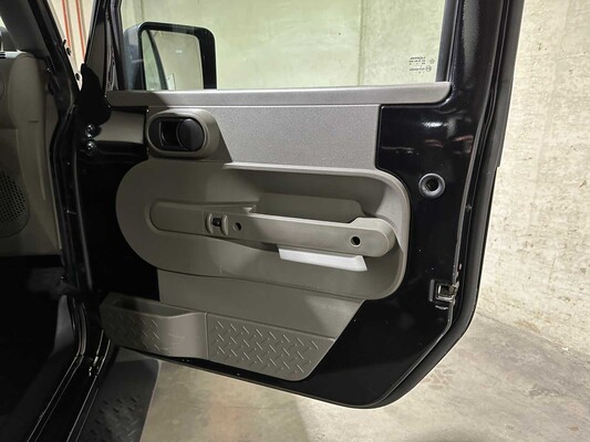 Jeep Wrangler Unlimited 3.8 Sahara 199pk 2007, 45-NHZ-8 Youngtimer