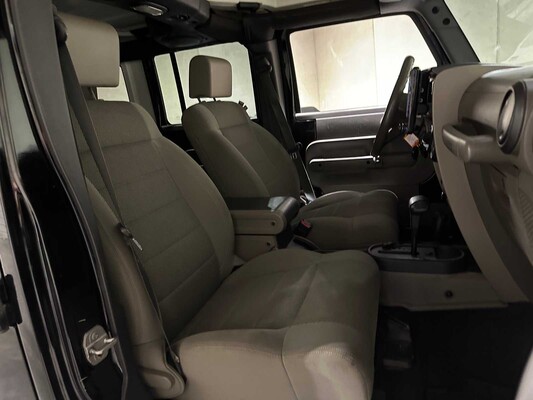 Jeep Wrangler Unlimited 3.8 Sahara 199pk 2007, 45-NHZ-8 Youngtimer