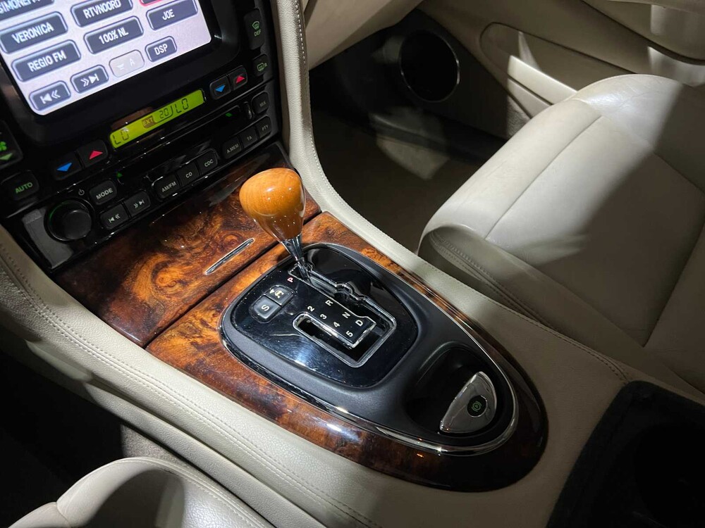 Jaguar XJ 3.5 V8 258pk 2003, NL-Kenteken 