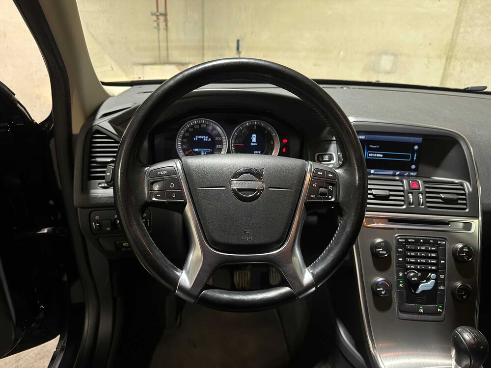 Volvo XC60 2.0 D4 5-Cilinder Momentum 163pk 2012, KT-999-X