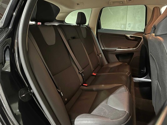Volvo XC60 2.0 D4 5-cylinder Momentum 163hp 2012, KT-999-X