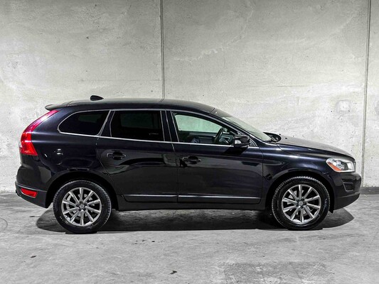Volvo XC60 2.0 D4 5-cylinder Momentum 163hp 2012, KT-999-X