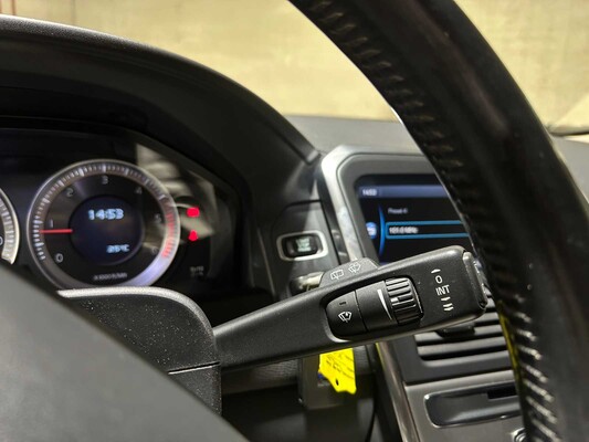 Volvo XC60 2.0 D4 5-cylinder Momentum 163hp 2012, KT-999-X