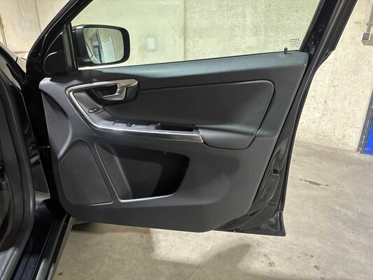 Volvo XC60 2.0 D4 5-cylinder Momentum 163hp 2012, KT-999-X