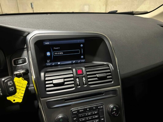 Volvo XC60 2.0 D4 5-cylinder Momentum 163hp 2012, KT-999-X