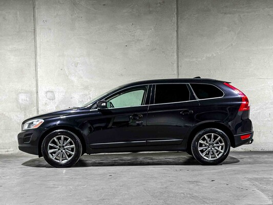 Volvo XC60 2.0 D4 5-cylinder Momentum 163hp 2012, KT-999-X