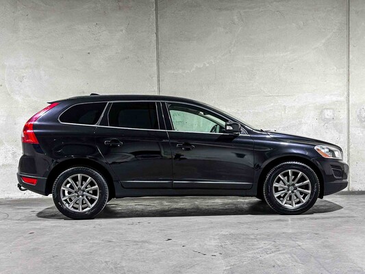 Volvo XC60 2.0 D4 5-cylinder Momentum 163hp 2012, KT-999-X
