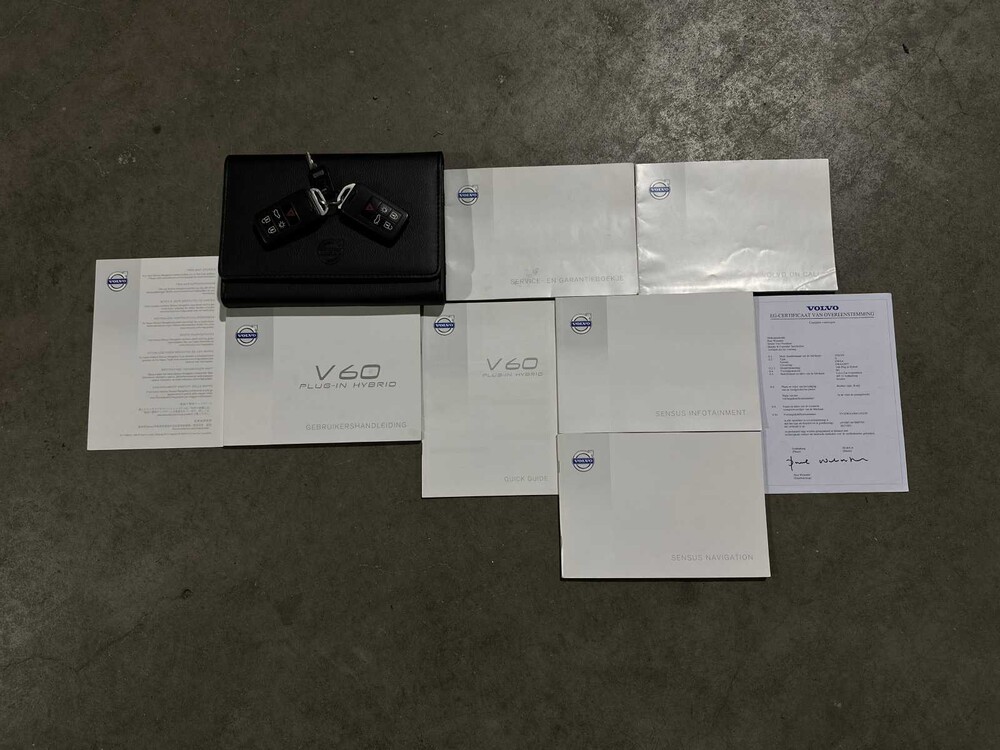 Volvo V60 2.4 D6 AWD Plug-In Hybrid Summum 286pk 2014, 4-TJX-19