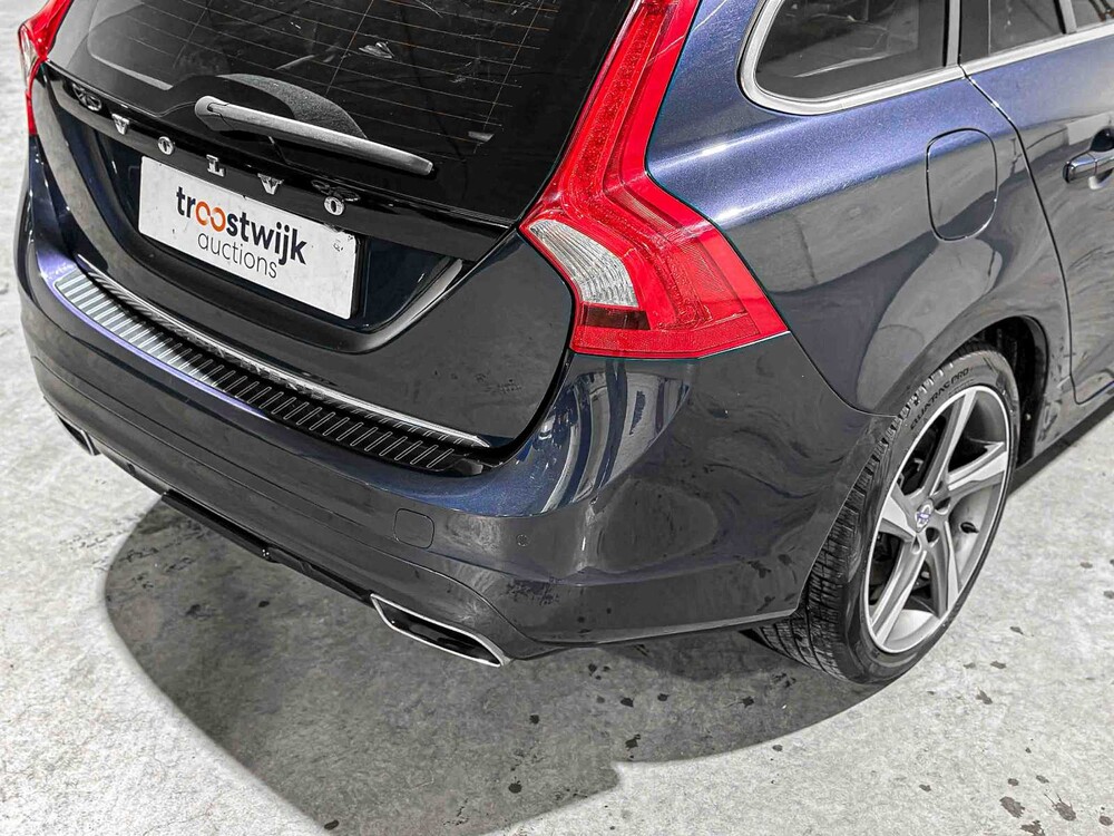 Volvo V60 2.4 D6 AWD Plug-In Hybrid Summum 286pk 2014, 4-TJX-19