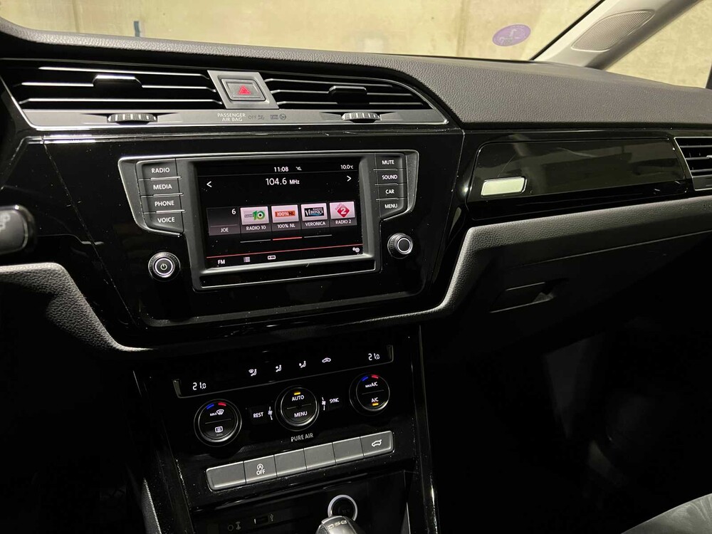 Volkswagen Touran 1.4 TSI Connected Series -Automaat- 150pk 2016, JS-249-R