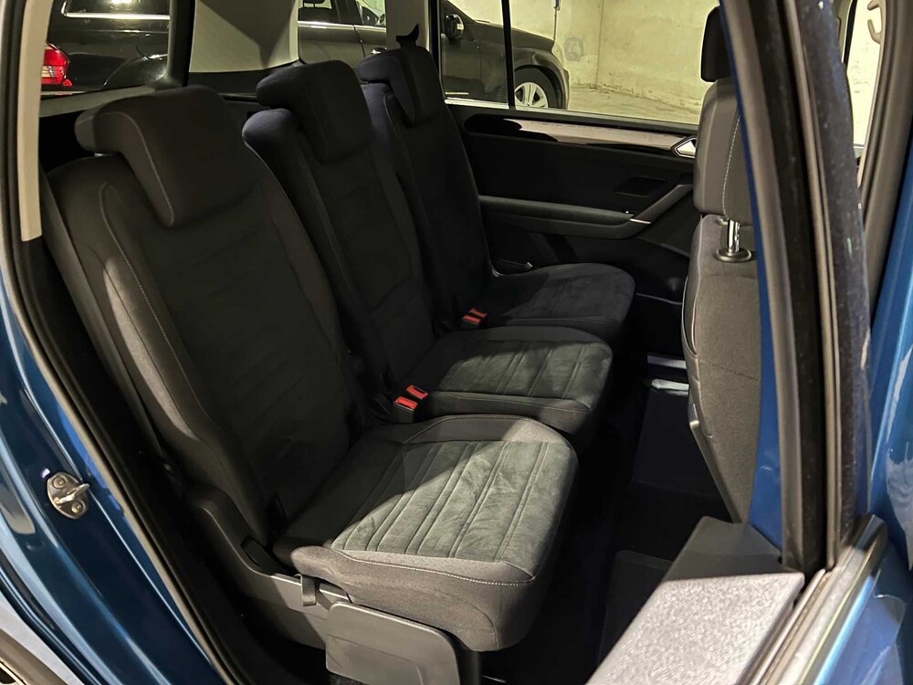 Volkswagen Touran 1.4 TSI Connected Series -Automaat- 150pk 2016, JS-249-R