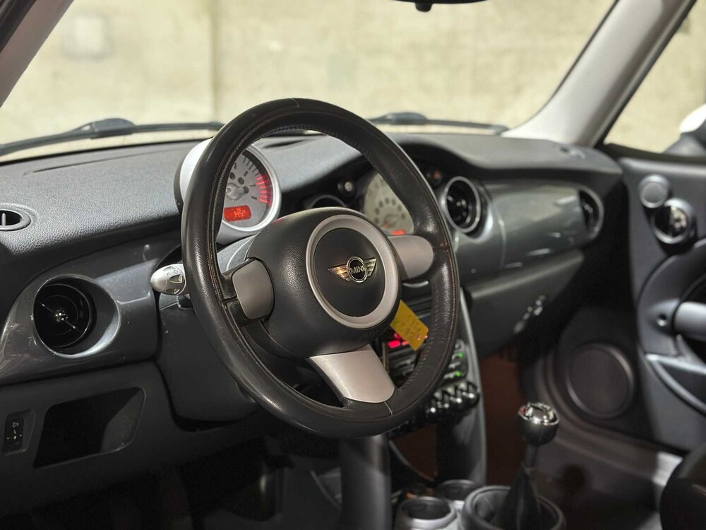 Mini 1.6 Cooper RC31 116pk 2004, ZB-260-B