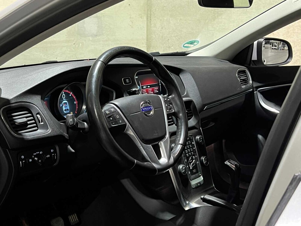 Volvo V40 2.0 D2 Momentum 120pk 2015, GH-539-N