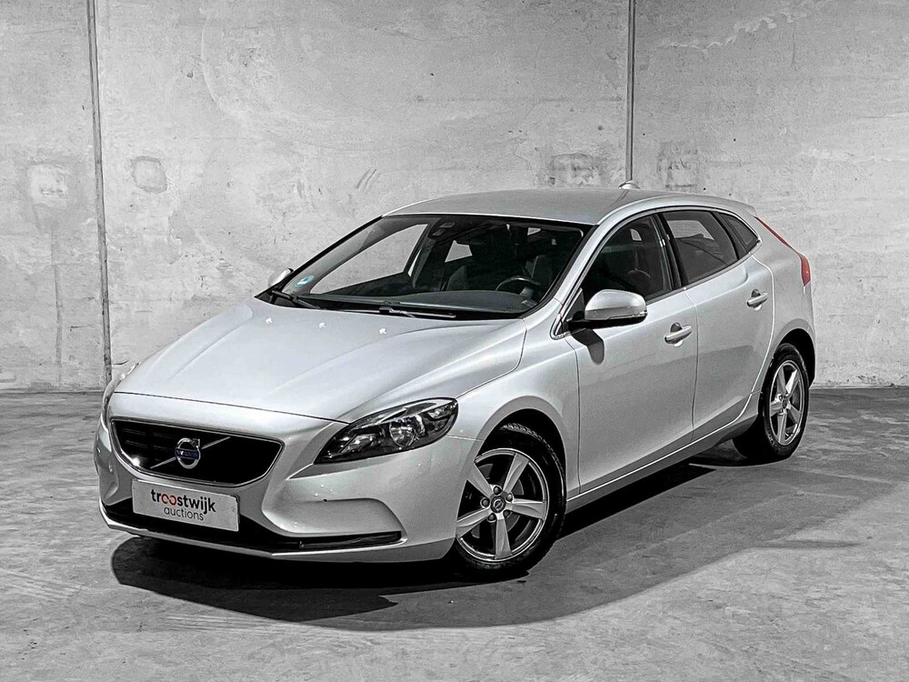 Volvo V40 2.0 D2 Momentum 120pk 2015, GH-539-N