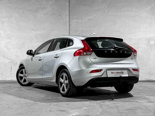 Volvo V40 2.0 D2 Momentum 120hp 2015, GH-539-N