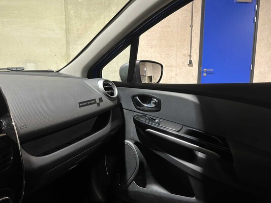 Renault Clio 1.2 GT (Automatic) 120hp 2015, RZ-409-B