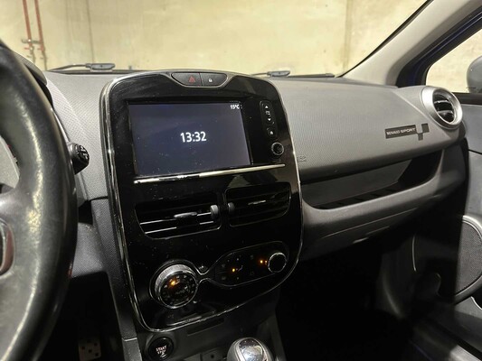Renault Clio 1.2 GT (Automatic) 120hp 2015, RZ-409-B