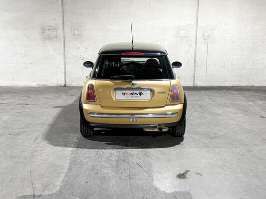 Mini 1.6 Cooper Pepper 116hp 2003, 68-LV-NN