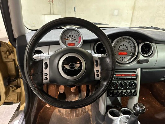 Mini 1.6 Cooper Pepper 116hp 2003, 68-LV-NN
