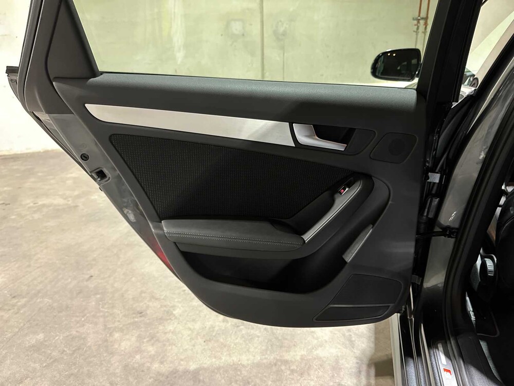 Audi A4 Avant 1.8 TFSI S Edition 120pk 2013, 26-ZRP-1