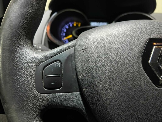 Renault Clio 0.9 TCe Expression 90hp 2015, GZ-530-J