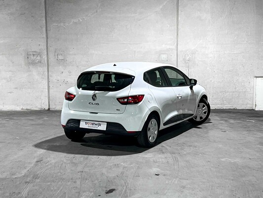 Renault Clio 0.9 TCe Expression 90hp 2015, GZ-530-J