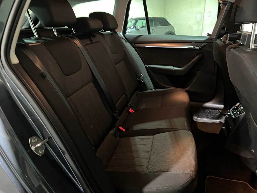 Skoda Octavia Combi 1.0 TSI Greentech Style Business -Automaat- 116pk 2018, SF-987-N