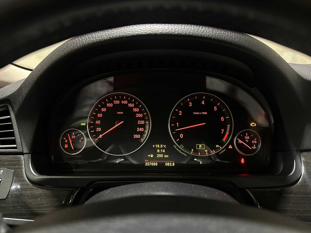 BMW 528i Touring High Executive 258hp 2011 5-Series, 55-PFG-7