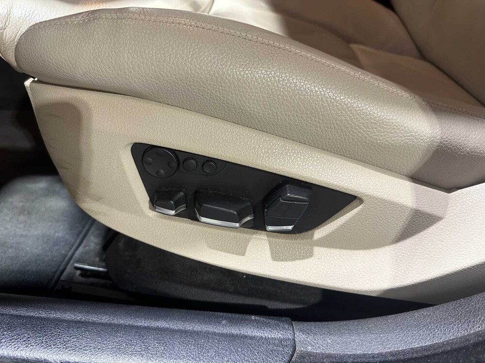 BMW 528i Touring High Executive 258hp 2011 5-Series, 55-PFG-7