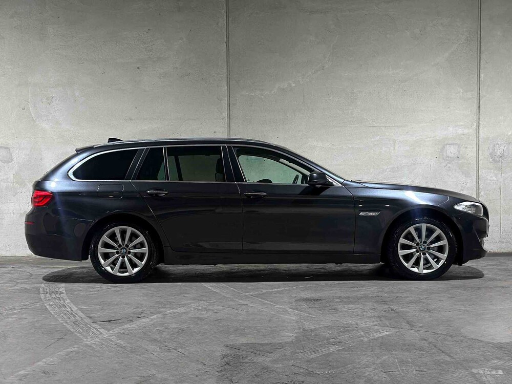 BMW 528i Touring High Executive 258hp 2011 5-Series, 55-PFG-7