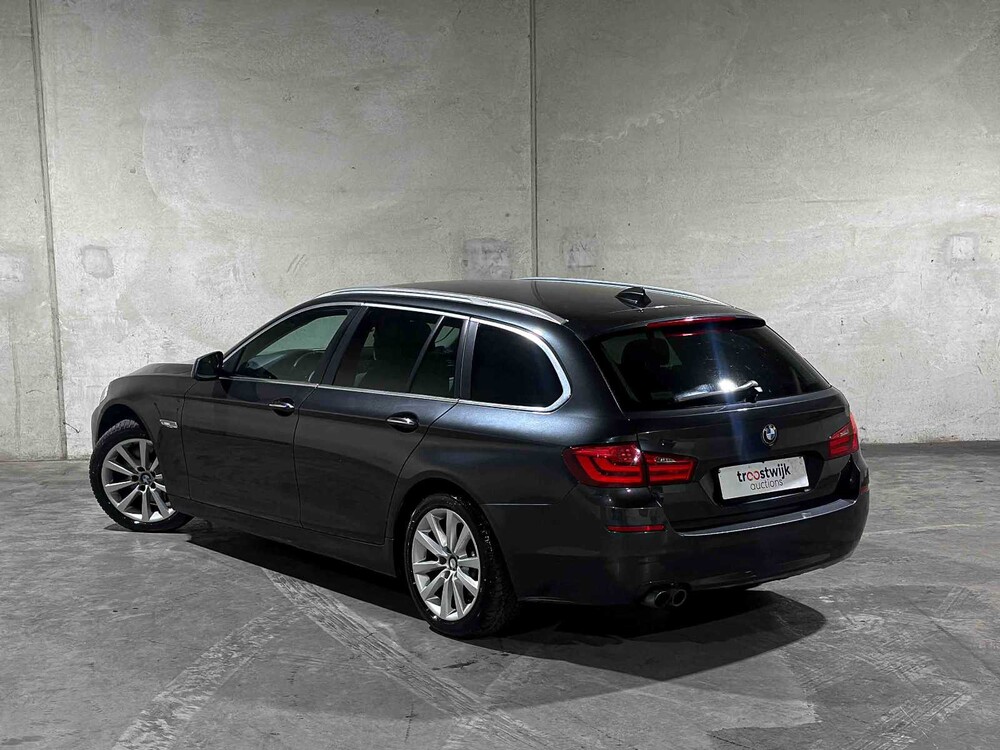 BMW 528i Touring High Executive 258hp 2011 5-Series, 55-PFG-7