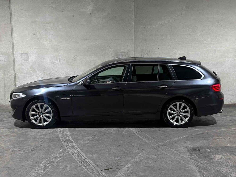 BMW 528i Touring High Executive 258hp 2011 5-Series, 55-PFG-7