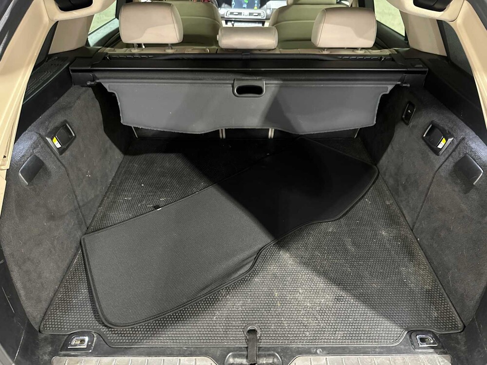 BMW 528i Touring High Executive 258hp 2011 5-Series, 55-PFG-7