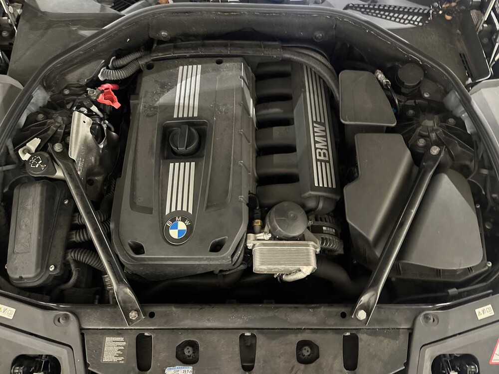 BMW 528i Touring High Executive 258PS 2011 5er, 55-PFG-7