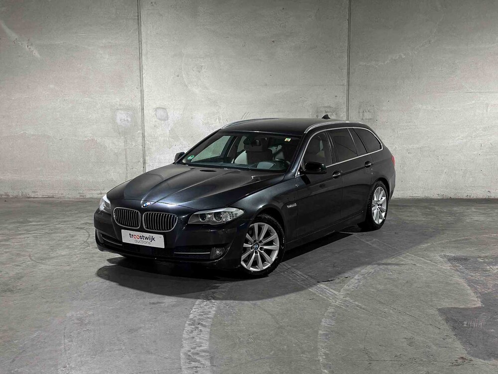 BMW 528i Touring High Executive 258hp 2011 5-Series, 55-PFG-7