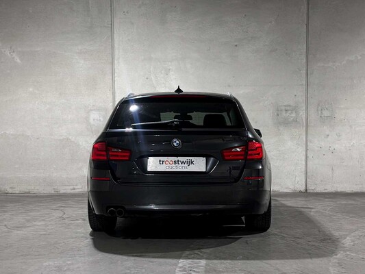 BMW 528i Touring High Executive 258hp 2011 5-Series, 55-PFG-7